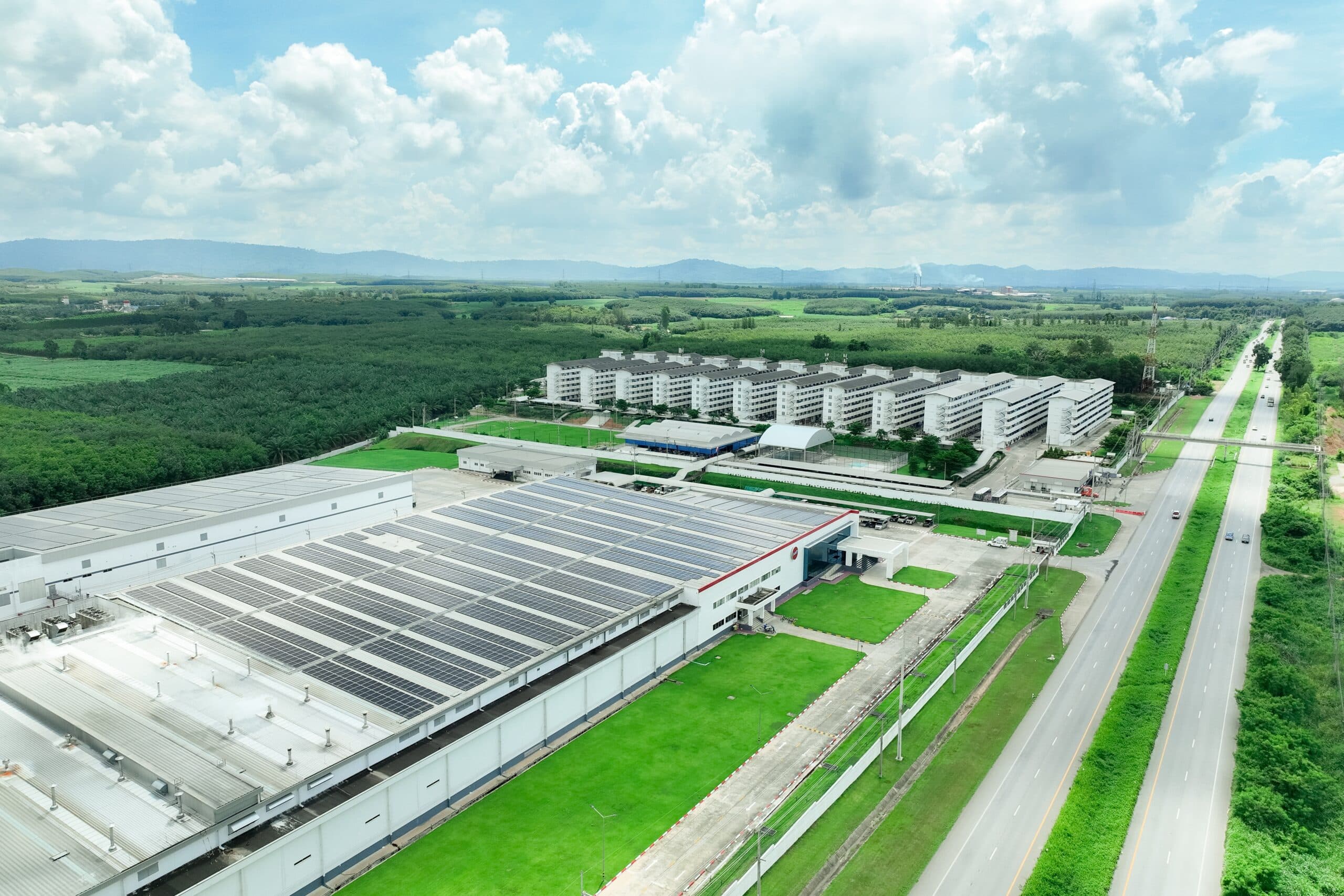 Energy storage UK - Industrial solar on factory